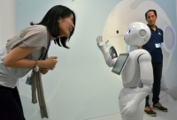 Робот-гуманоид впервые в истории принят в среднюю школу Японии